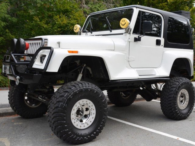 1992 Jeep Wrangler YJ Renegade Lifted 4x4