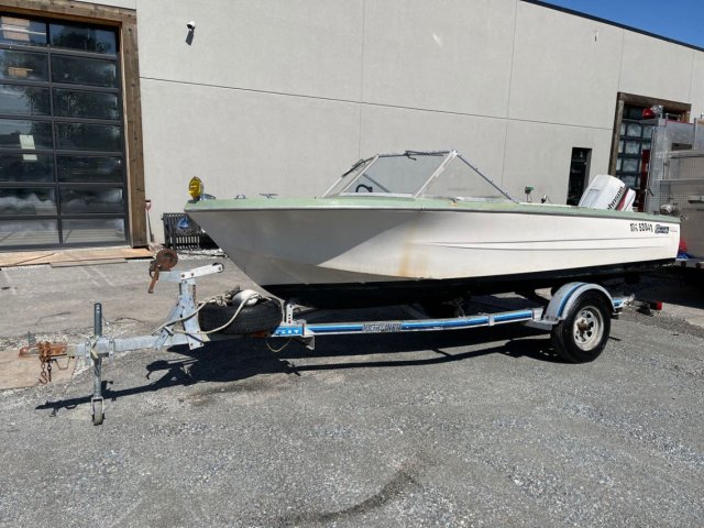 1969 Hourston Glascraft 16'