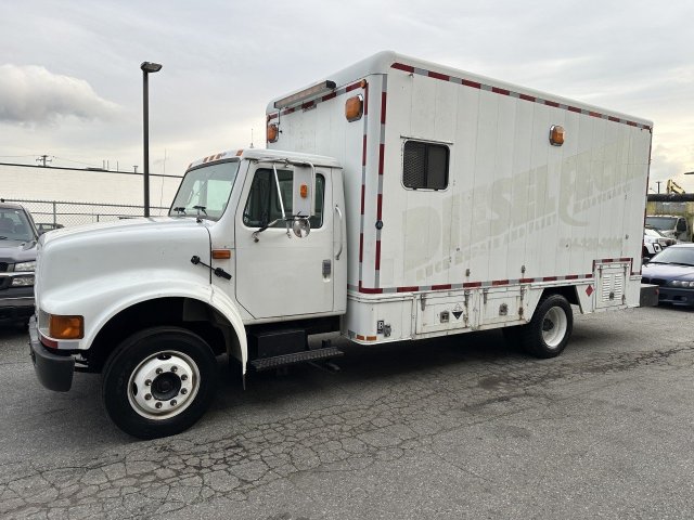 2001 International 4700 LP & Intercontinental Truck Body Box