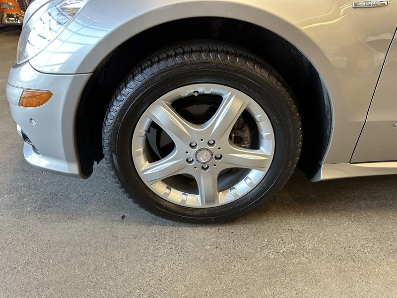 2009 Mercedes-Benz R 320 BlueTEC 4Matic