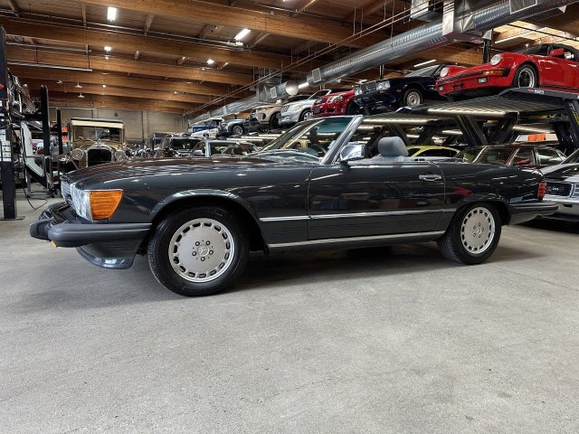 1988 Mercedes-Benz 560SL Roadster